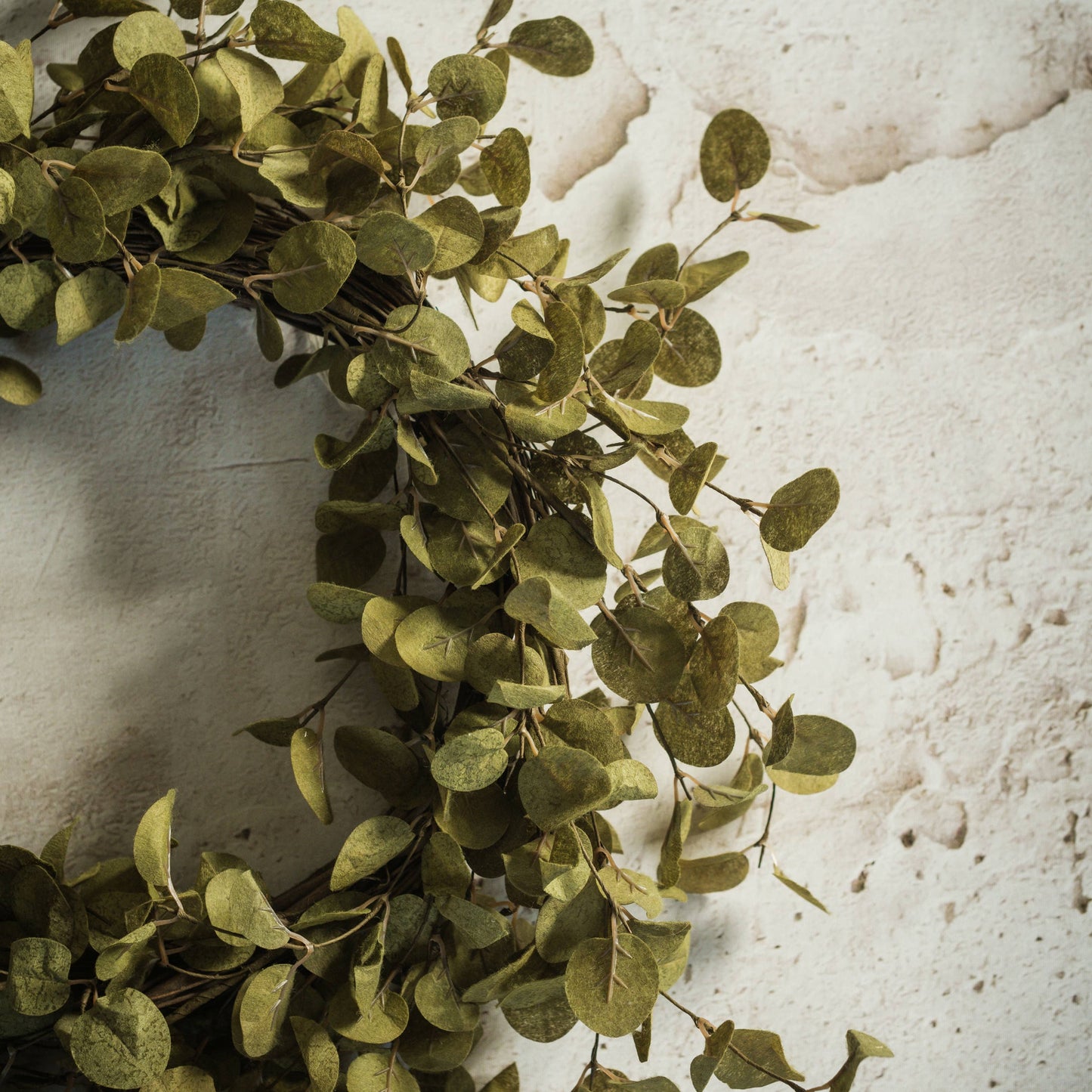 18" Green Eucalyptus Wreath
