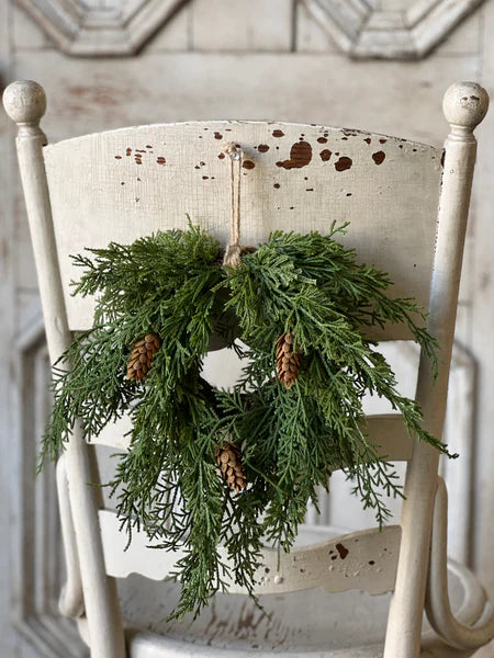 14" Cedar Hanging Wreath