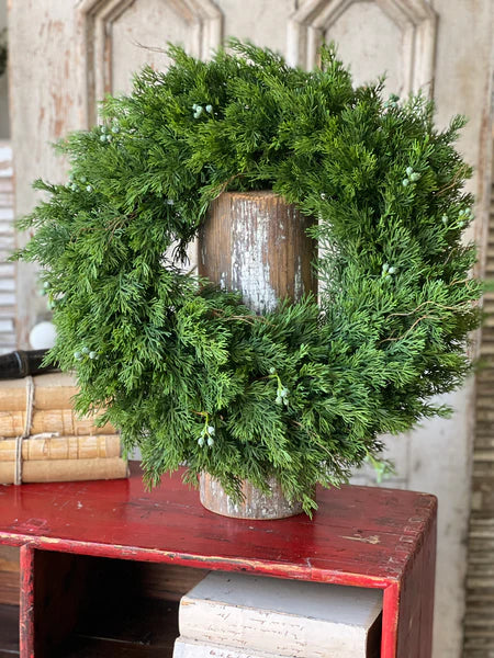 20" Cedar Wreath