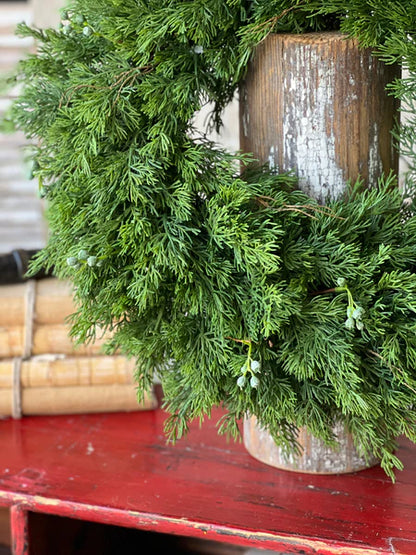 20" Cedar Wreath