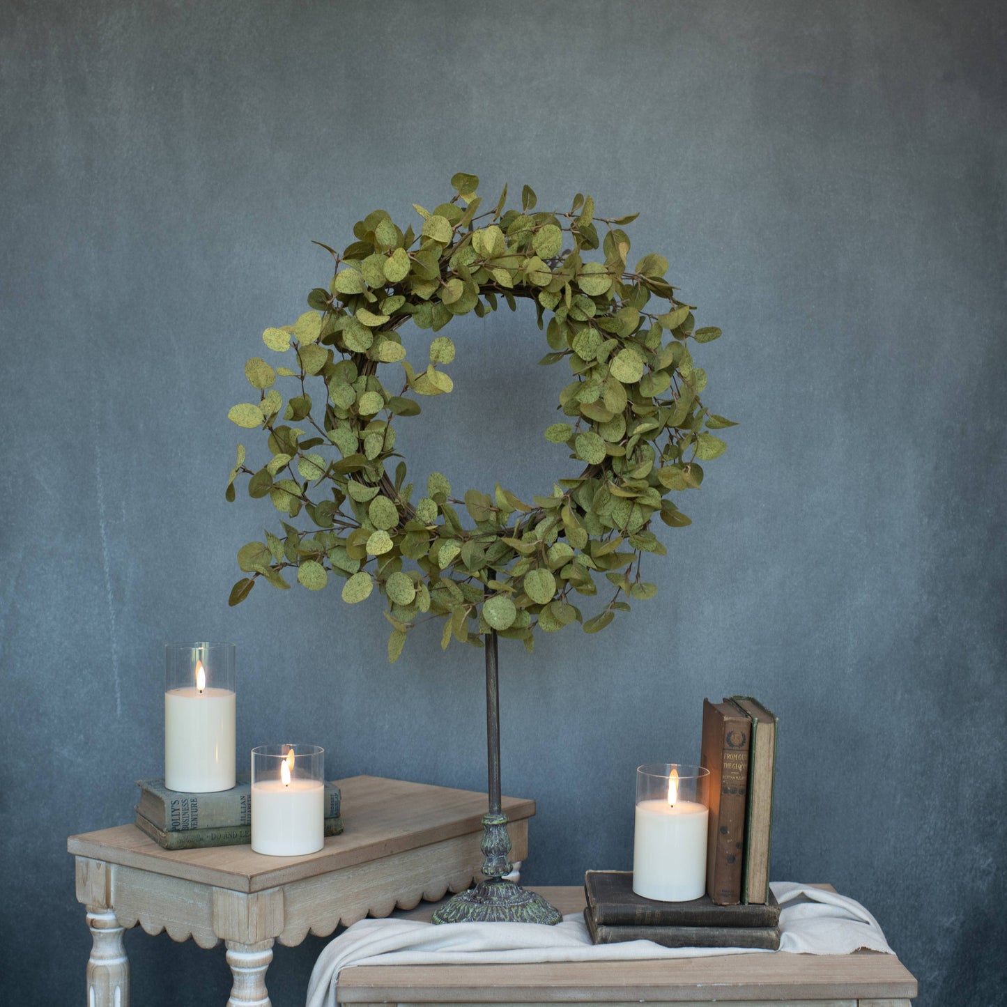 18" Green Eucalyptus Wreath