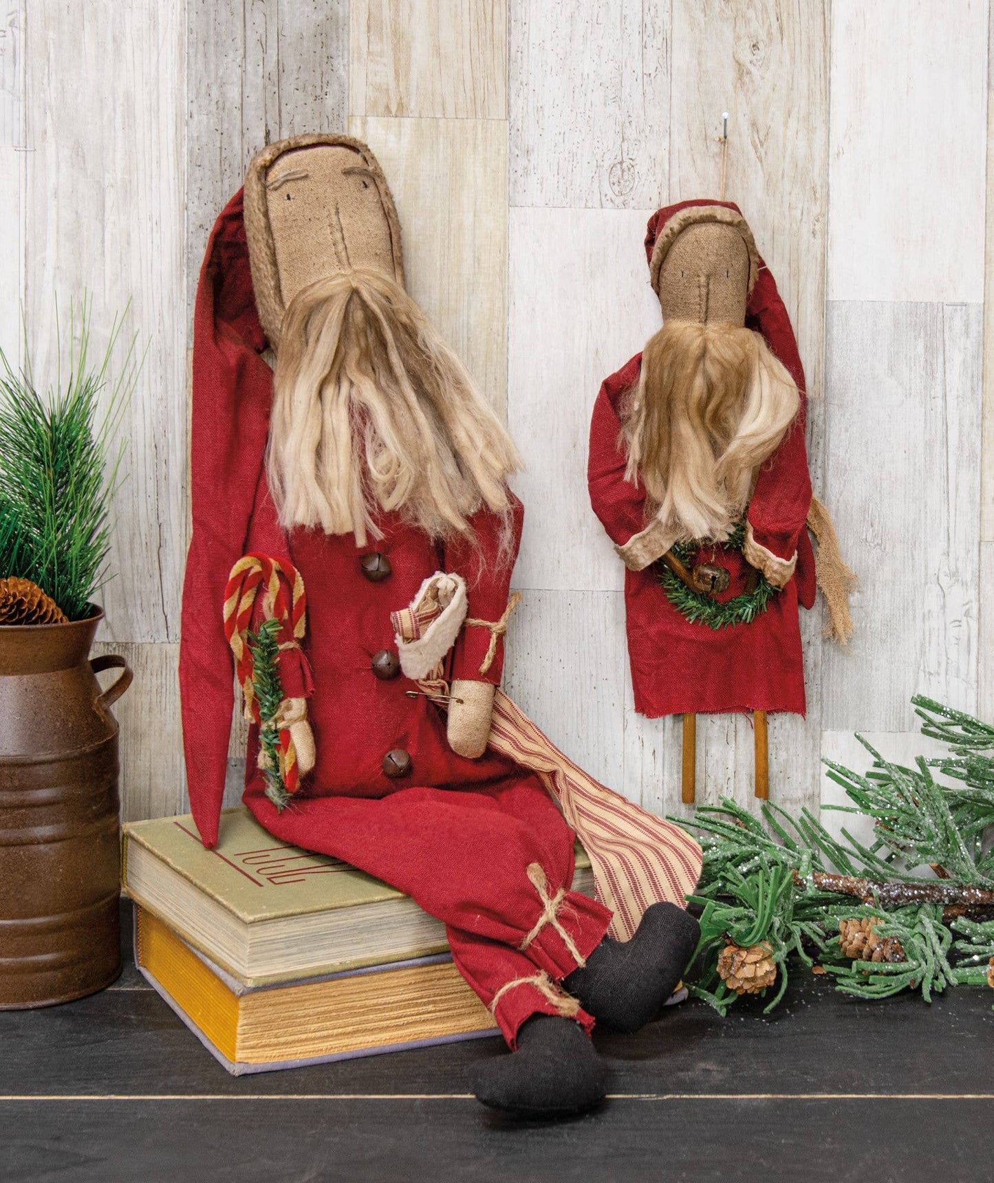 Hanging Primitive Santa With Wreath