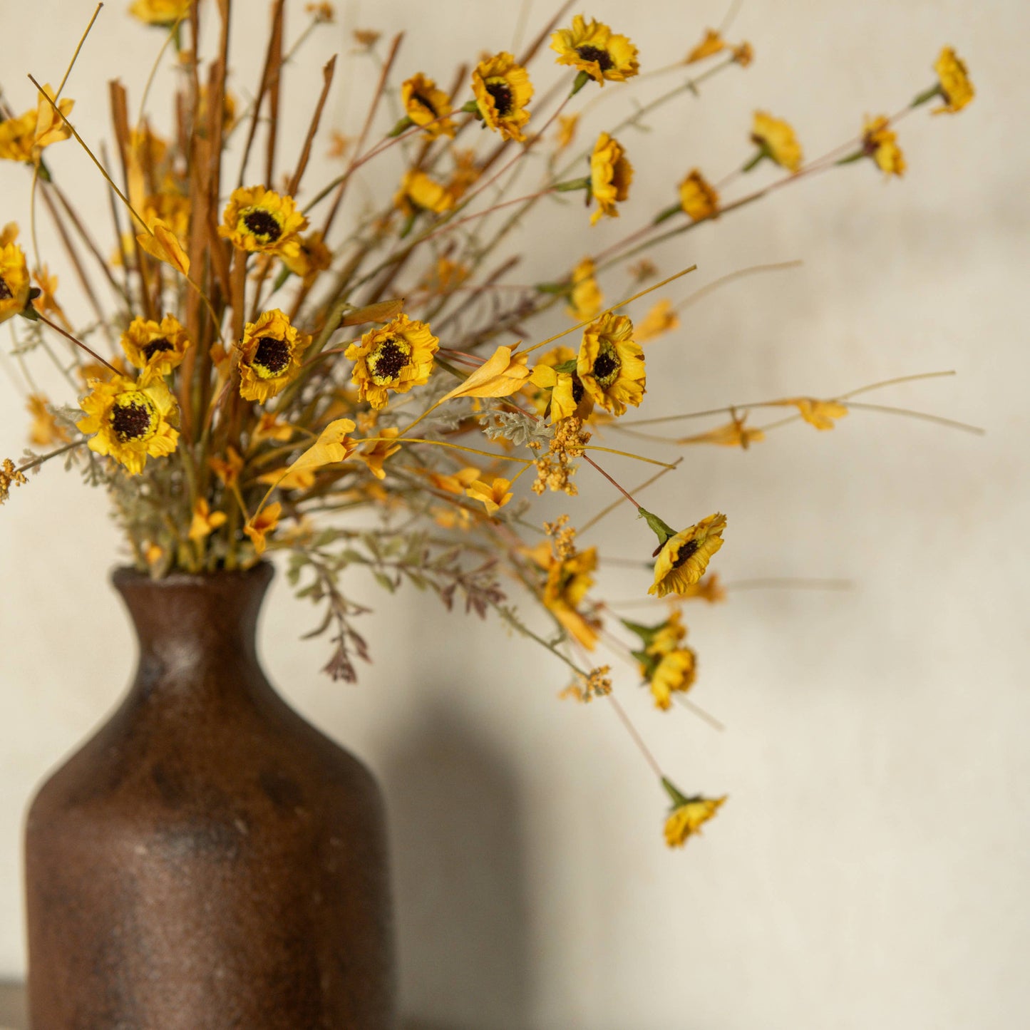 22" Mini Daisy and Wild Grass Bush